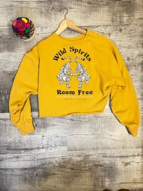 Hollister Mustard Yellow 'Wild Spirits Roam Free' Cropped Sweatshirt